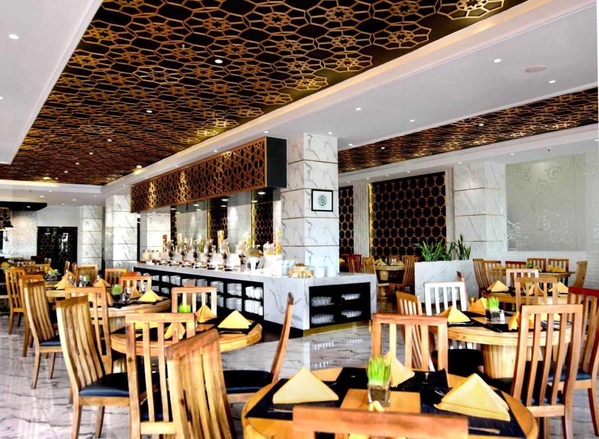 Hermes Palace Hotel Banda Aceh Buitenkant foto