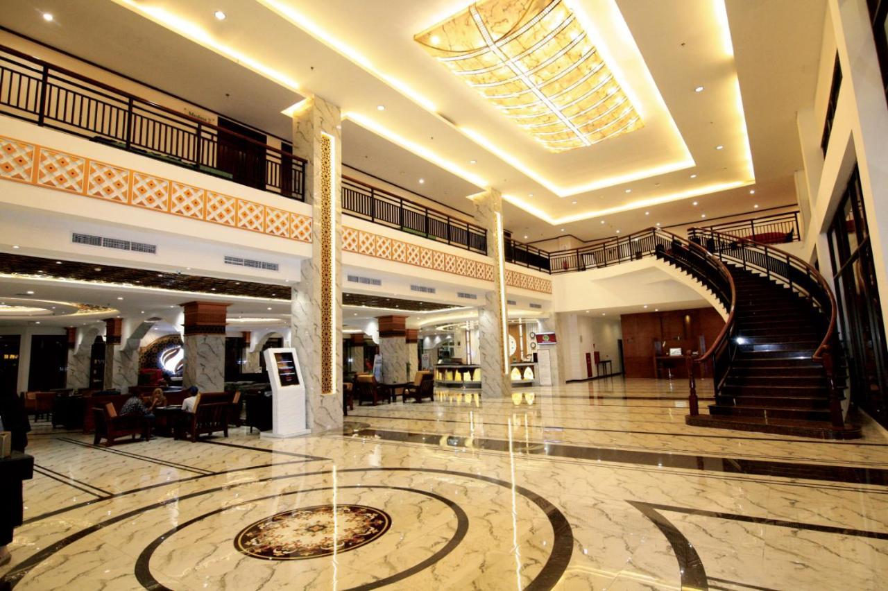 Hermes Palace Hotel Banda Aceh Buitenkant foto