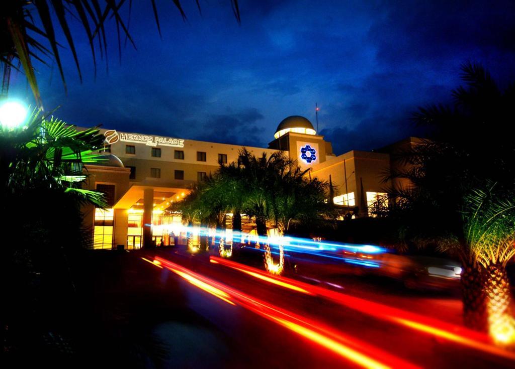Hermes Palace Hotel Banda Aceh Buitenkant foto