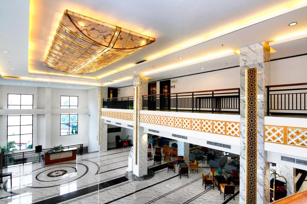 Hermes Palace Hotel Banda Aceh Buitenkant foto