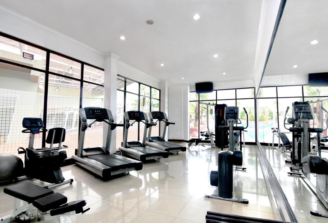 Hermes Palace Hotel Banda Aceh Buitenkant foto