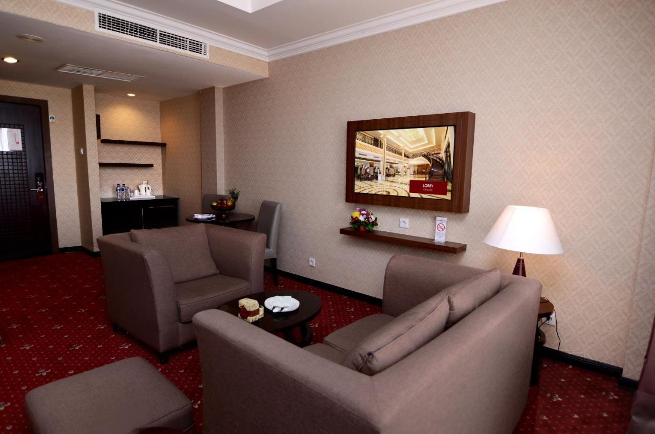 Hermes Palace Hotel Banda Aceh Buitenkant foto